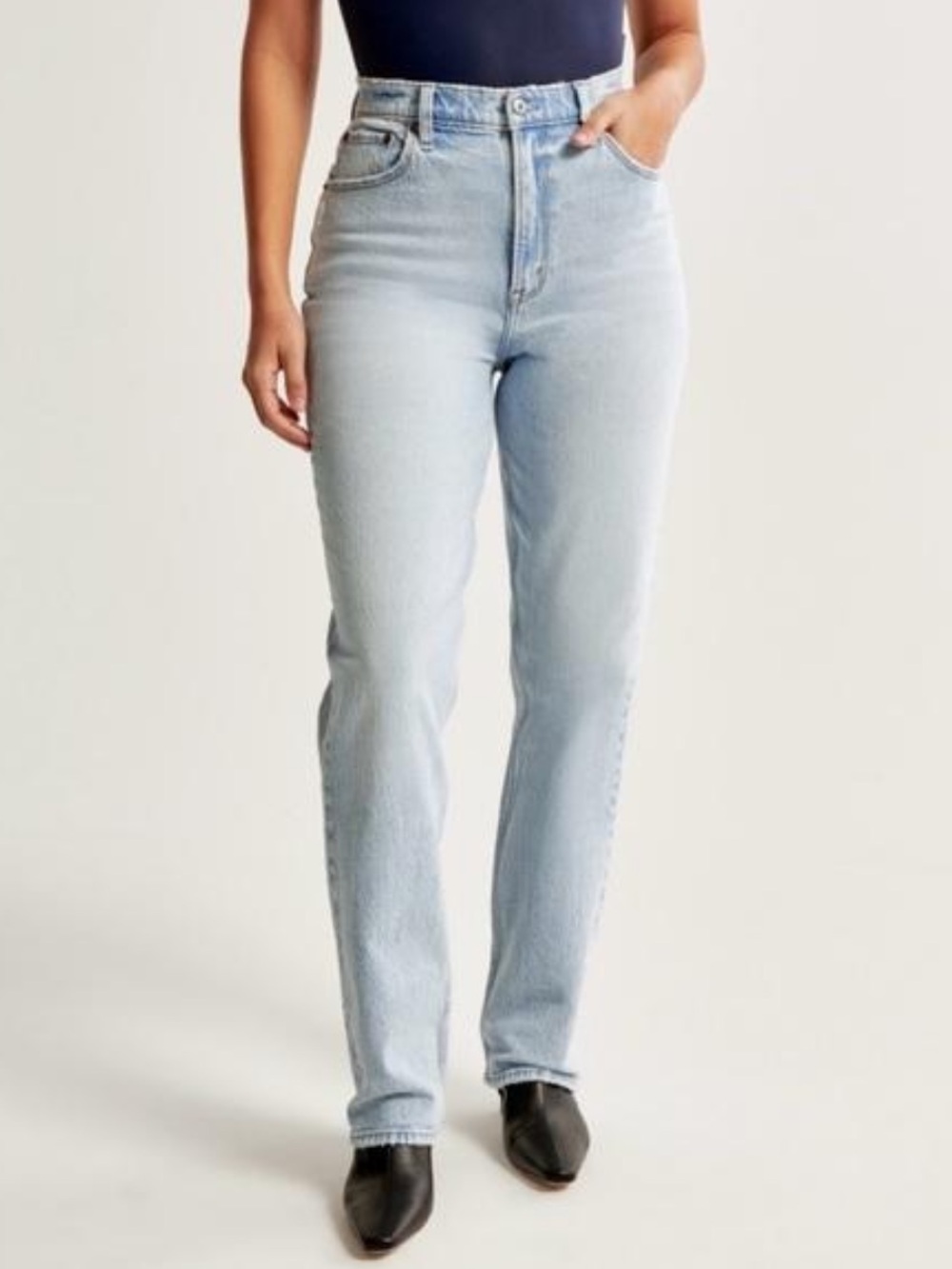 Abercrombie & Fitch 90s Slim Straight Ultra High-Rise Light Wash